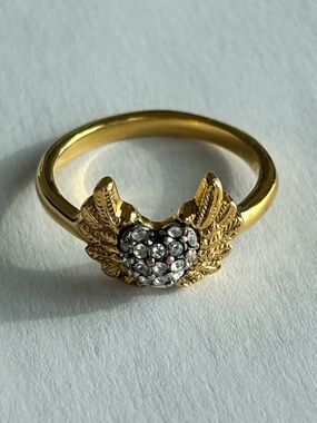 Juicy Couture Heart Wing Crystal Ring - size 6